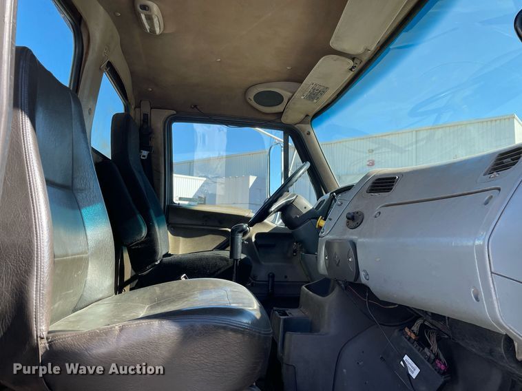 image for item LJ9550 2006  Sterling  semi truck