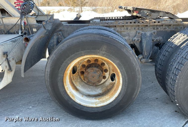 image for item LJ9550 2006  Sterling  semi truck