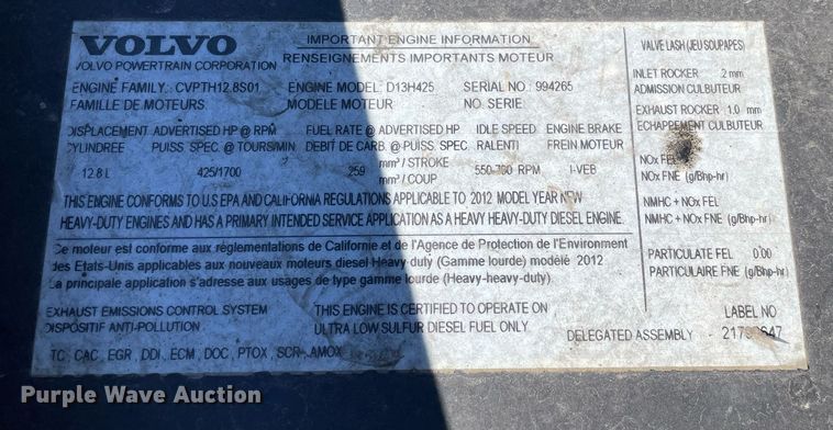 image for item LJ9551 2013 Volvo  semi truck