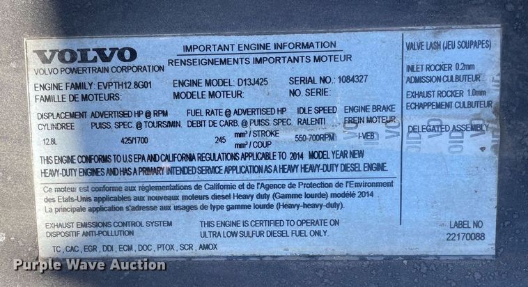 image for item LJ9552 2015 Volvo  semi truck