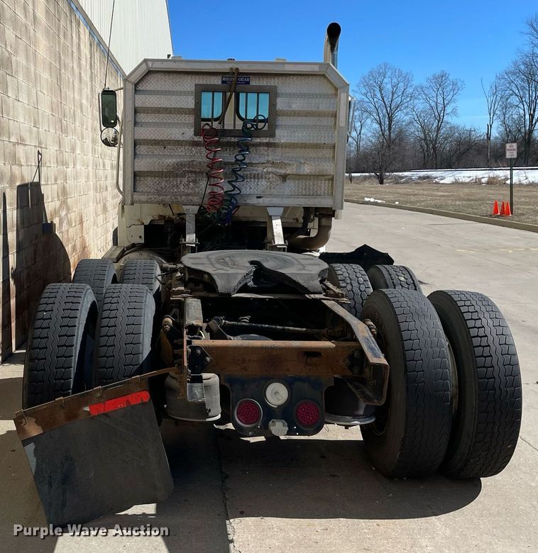 image for item LJ9553 2006 Sterling  semi truck