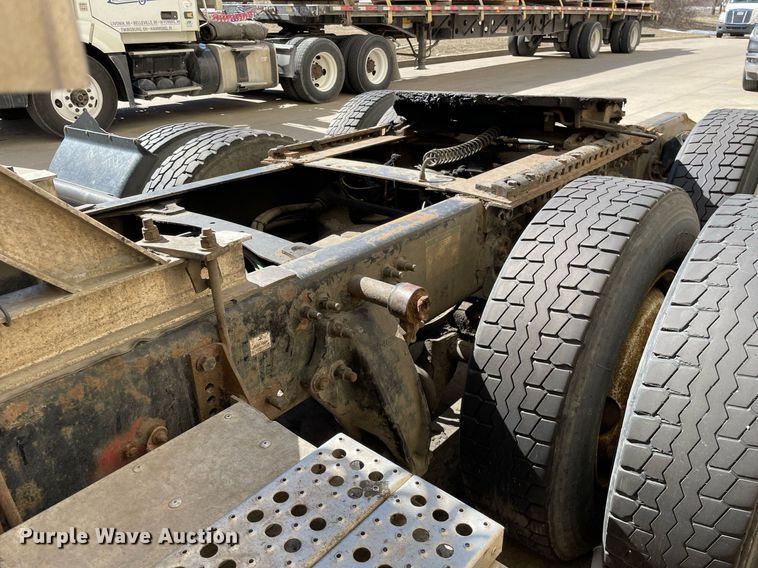 image for item LJ9553 2006 Sterling  semi truck