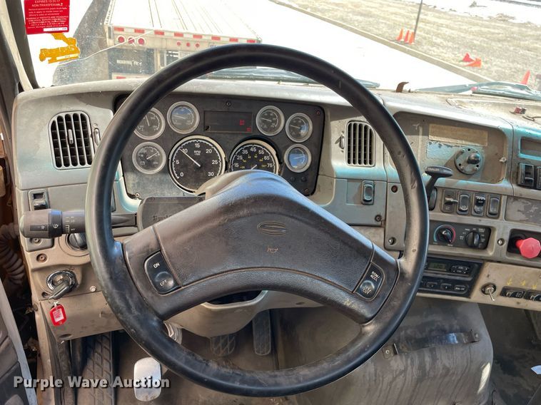 image for item LJ9553 2006 Sterling  semi truck