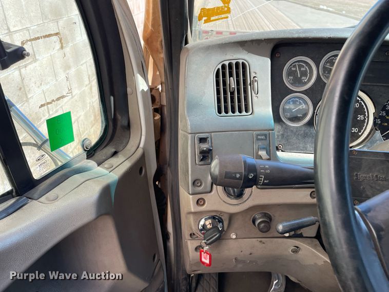 image for item LJ9553 2006 Sterling  semi truck