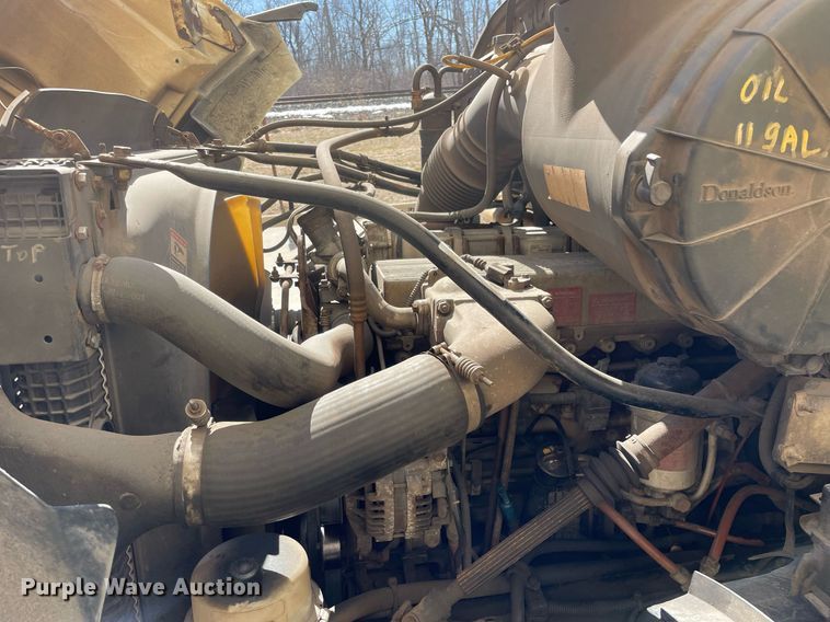 image for item LJ9553 2006 Sterling  semi truck