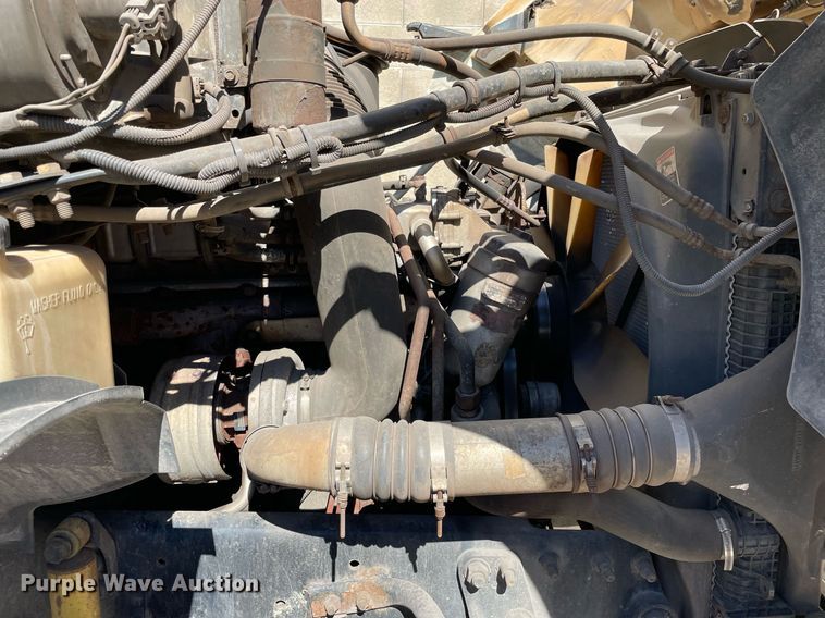 image for item LJ9553 2006 Sterling  semi truck