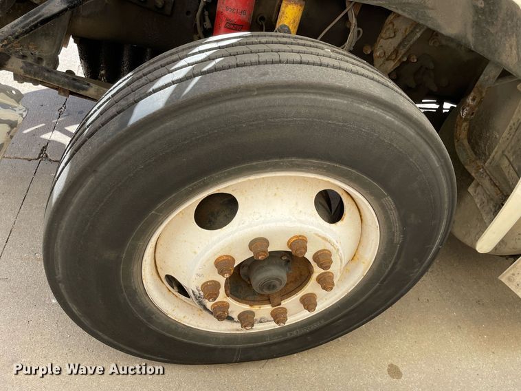 image for item LJ9553 2006 Sterling  semi truck