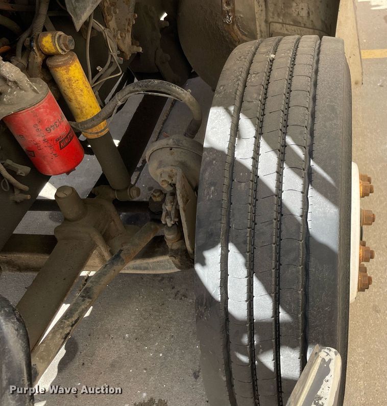 image for item LJ9553 2006 Sterling  semi truck