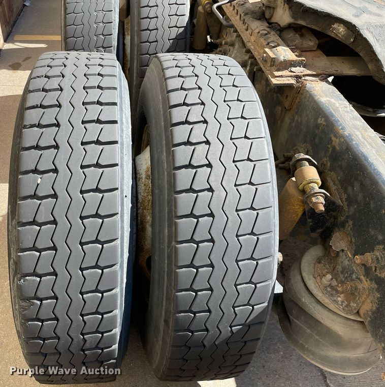 image for item LJ9553 2006 Sterling  semi truck