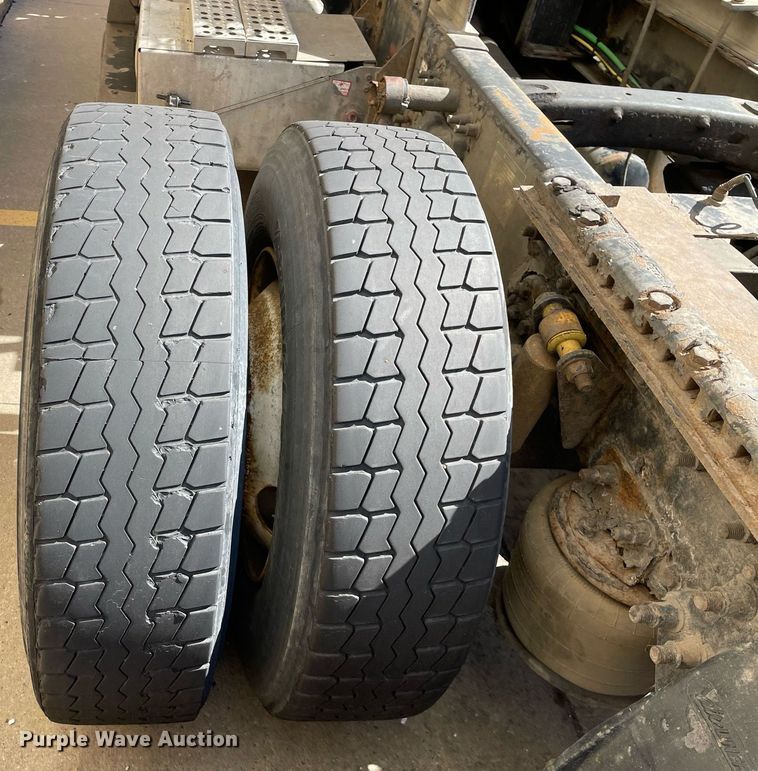 image for item LJ9553 2006 Sterling  semi truck