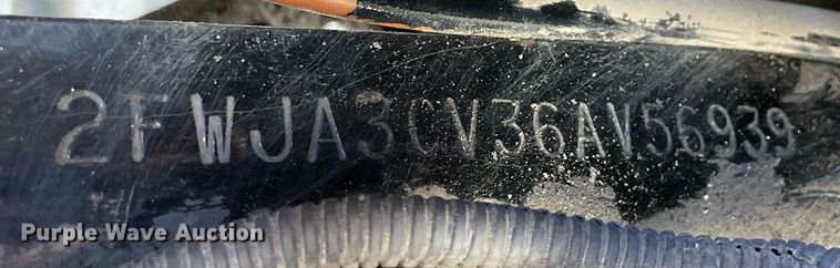 image for item LJ9553 2006 Sterling  semi truck