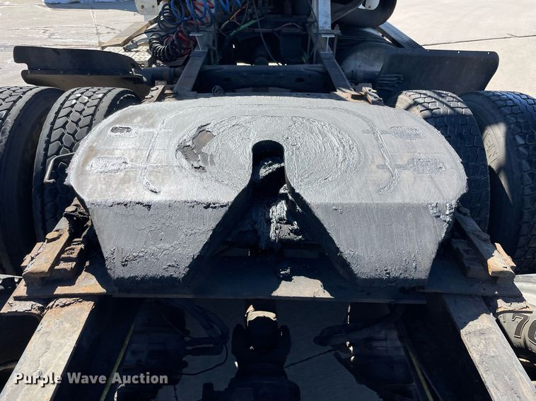 image for item LJ9554 2006 Sterling  semi truck