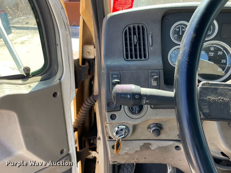 image for item LJ9554 2006 Sterling  semi truck