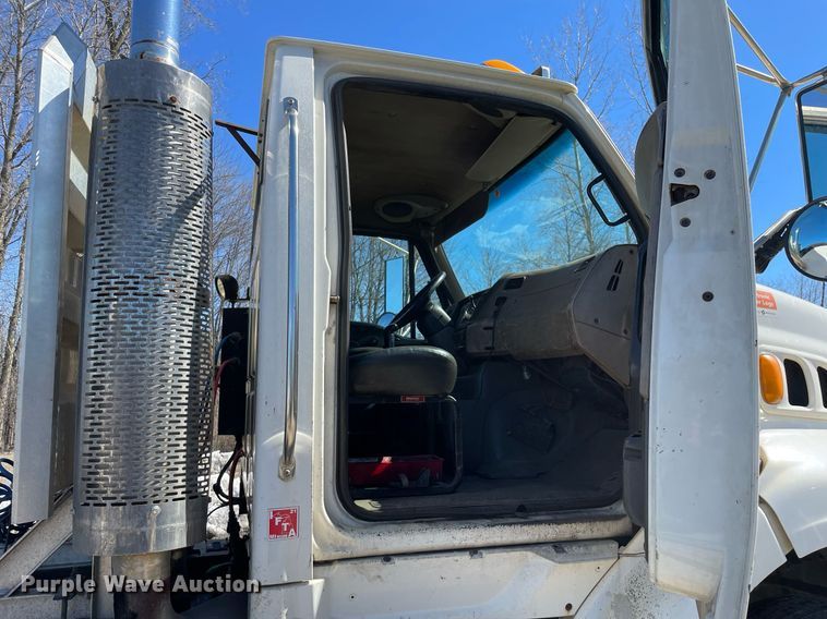 image for item LJ9554 2006 Sterling  semi truck
