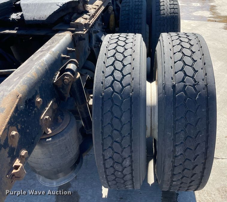 image for item LJ9554 2006 Sterling  semi truck