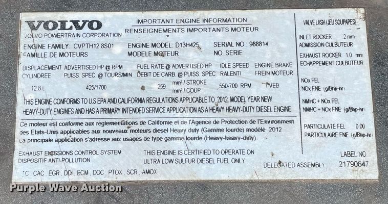 image for item LJ9555 2013 Volvo  semi truck