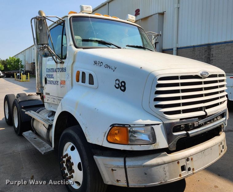 image for item LJ9556 2007 Sterling  semi truck