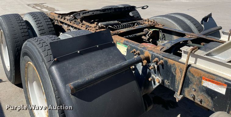 image for item LJ9556 2007 Sterling  semi truck