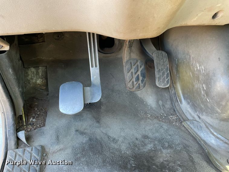 image for item LJ9556 2007 Sterling  semi truck