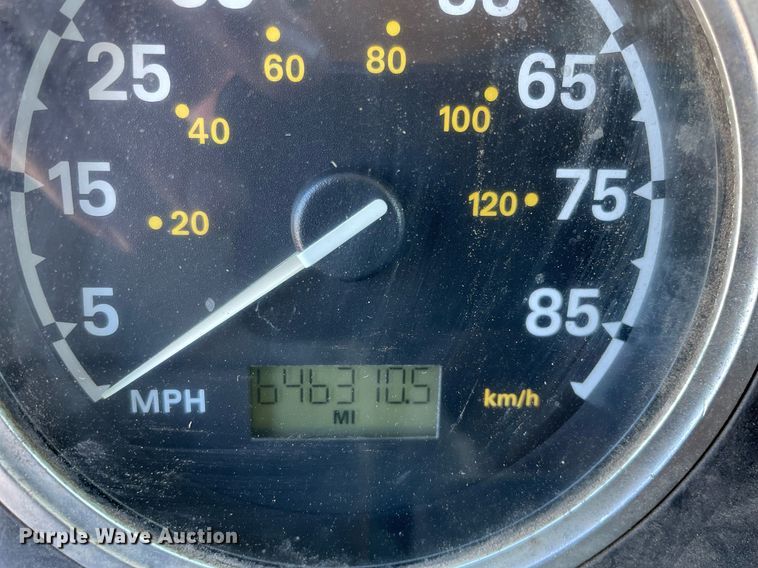 image for item LJ9556 2007 Sterling  semi truck