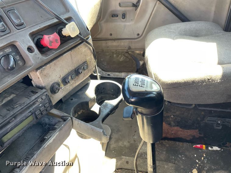 image for item LJ9556 2007 Sterling  semi truck