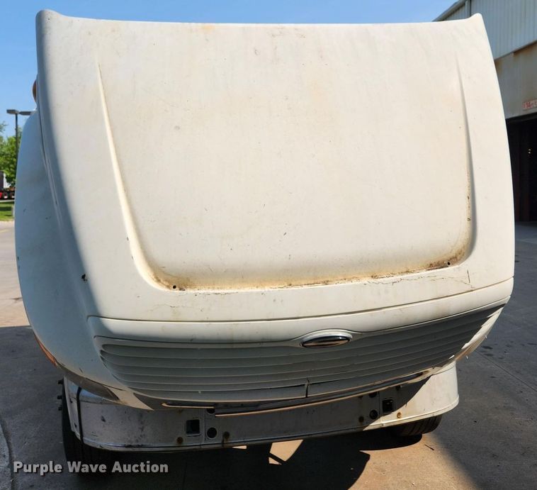 image for item LJ9556 2007 Sterling  semi truck