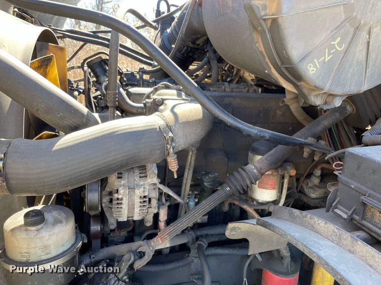 image for item LJ9556 2007 Sterling  semi truck