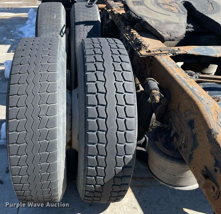 image for item LJ9556 2007 Sterling  semi truck