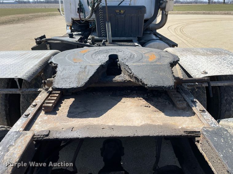 image for item LJ9586 1998 Mack CH613  semi truck