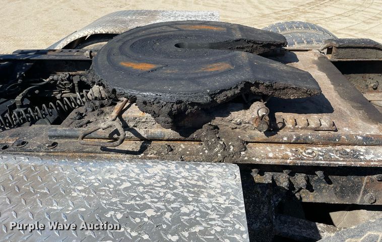 image for item LJ9586 1998 Mack CH613  semi truck