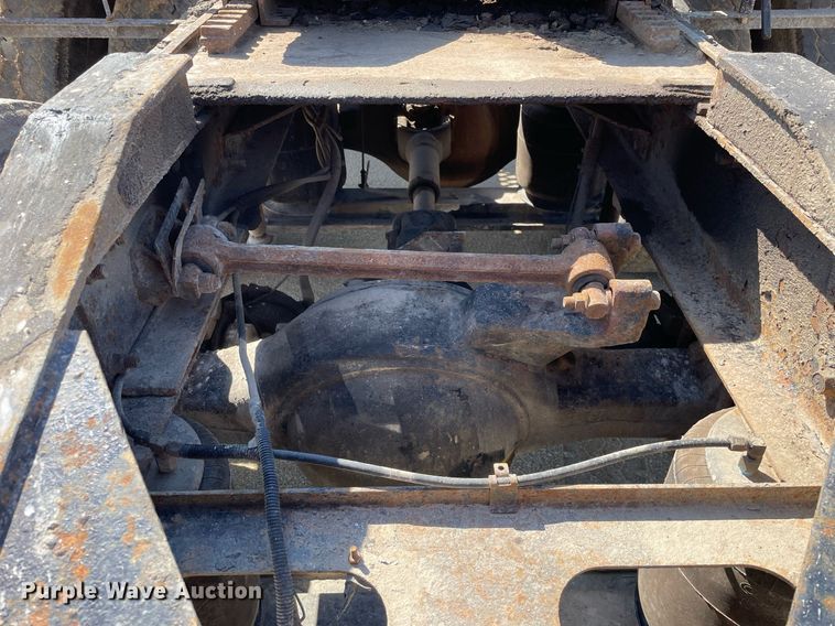 image for item LJ9586 1998 Mack CH613  semi truck