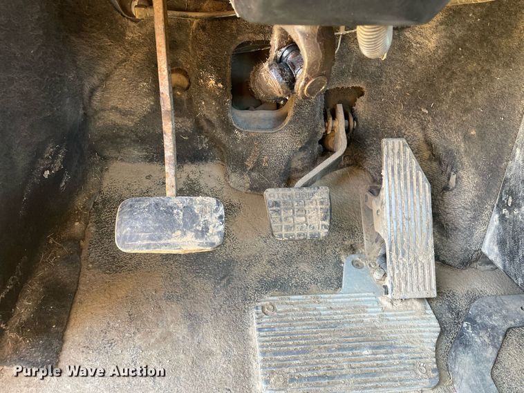 image for item LJ9586 1998 Mack CH613  semi truck