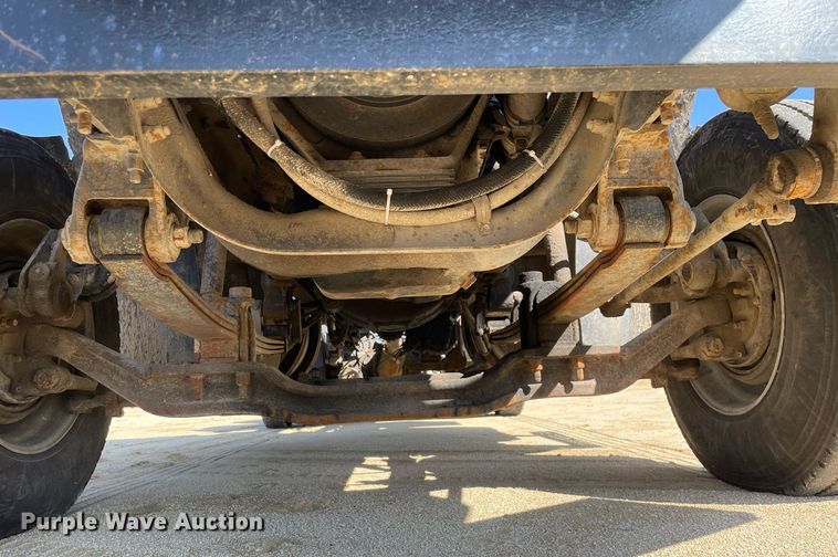 image for item LJ9587 1994 Mack CH613  semi truck