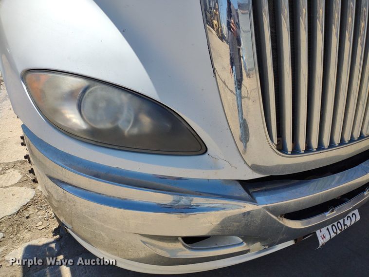 image for item LL9038 2013 International ProStar 122  semi truck