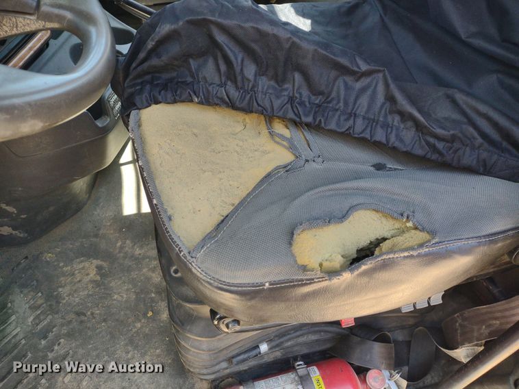 image for item LL9038 2013 International ProStar 122  semi truck