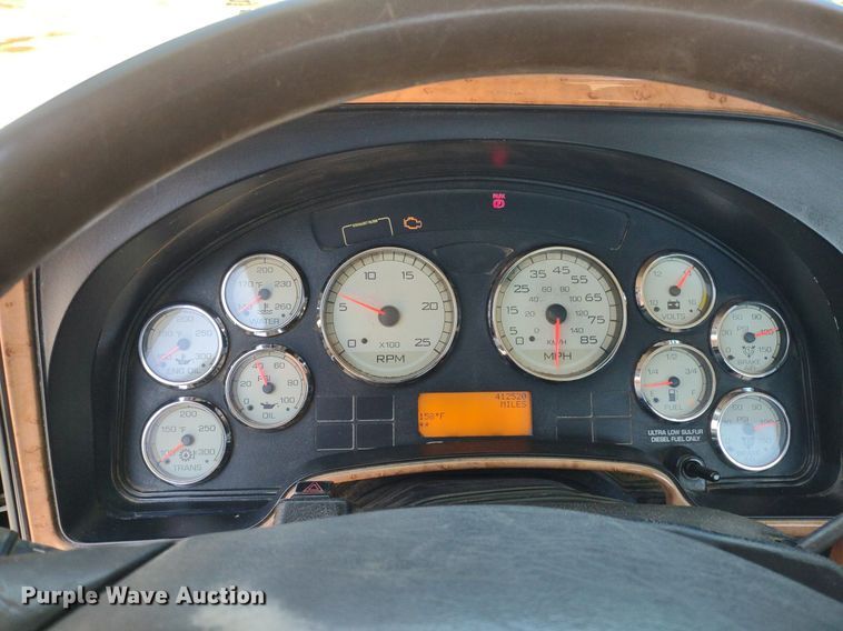 image for item LL9038 2013 International ProStar 122  semi truck