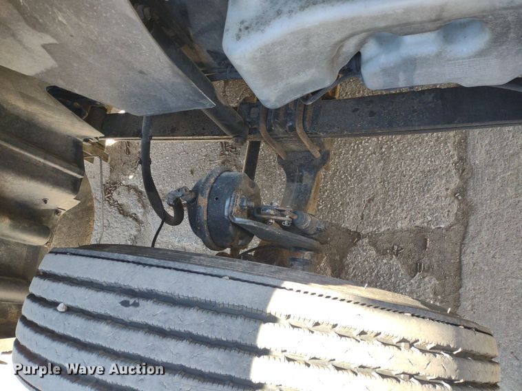 image for item LL9038 2013 International ProStar 122  semi truck