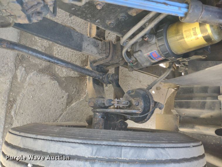 image for item LL9038 2013 International ProStar 122  semi truck