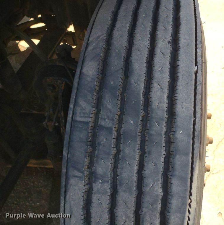 image for item LL9038 2013 International ProStar 122  semi truck