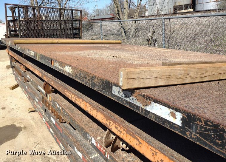 image for item LL9043 (5) steel flatbeds