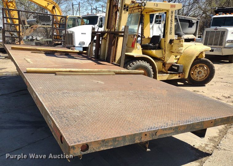 image for item LL9043 (5) steel flatbeds