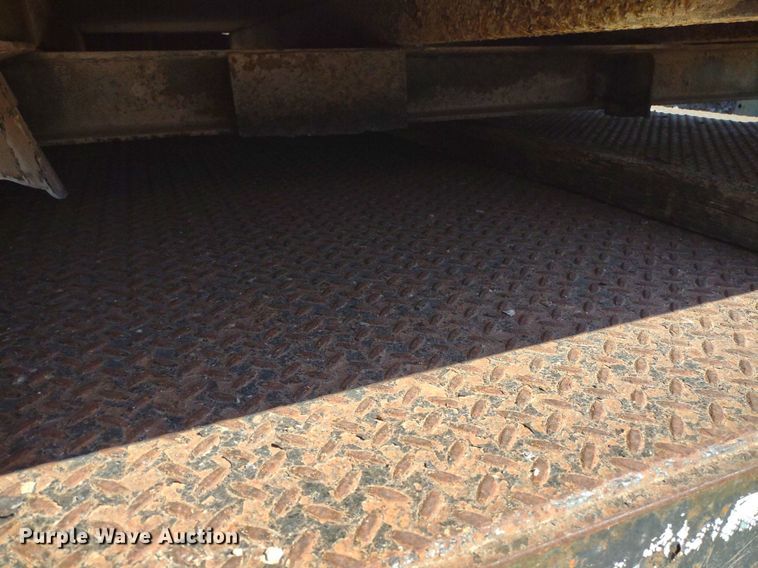 image for item LL9043 (5) steel flatbeds