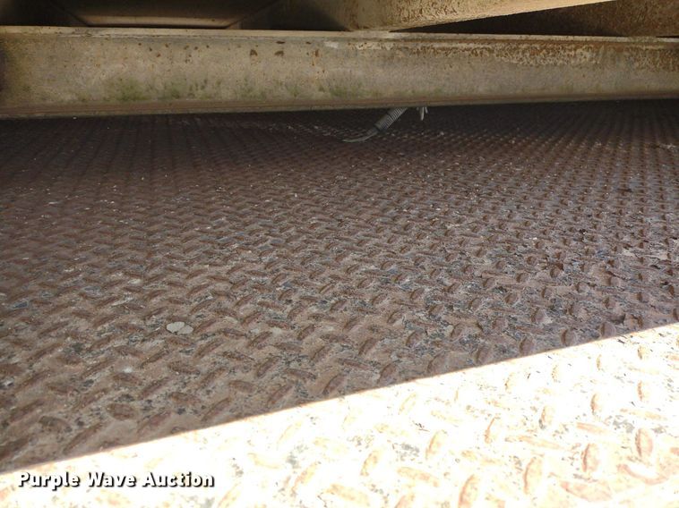 image for item LL9043 (5) steel flatbeds