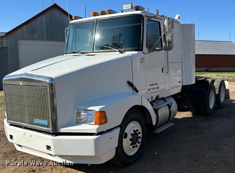 image for item LN9395 1989 White GMC Aero WIA  semi truck