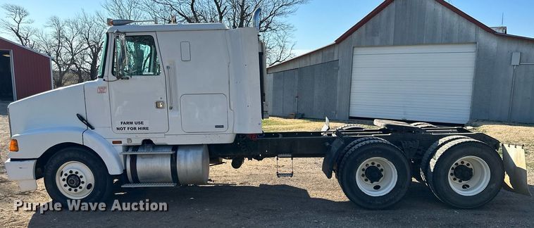 image for item LN9395 1989 White GMC Aero WIA  semi truck