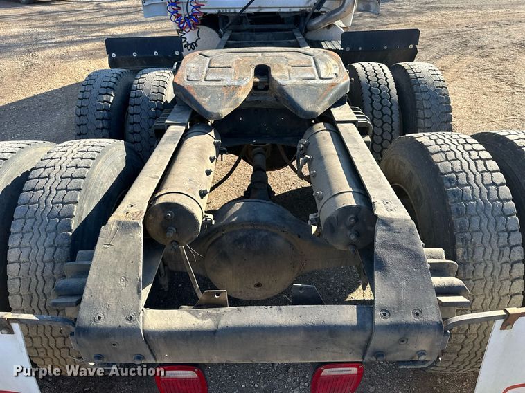 image for item LN9395 1989 White GMC Aero WIA  semi truck