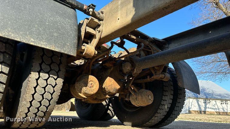 image for item LN9395 1989 White GMC Aero WIA  semi truck