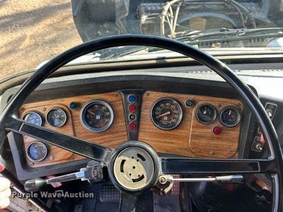 image for item LN9395 1989 White GMC Aero WIA  semi truck