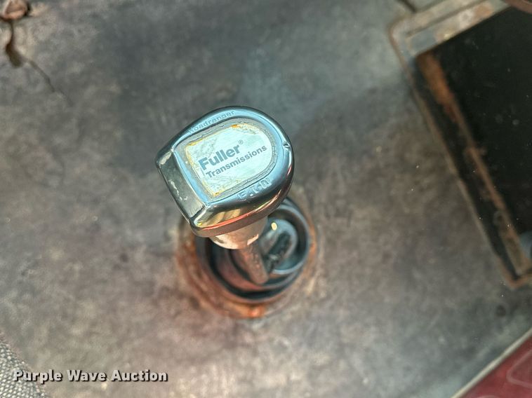 image for item LN9395 1989 White GMC Aero WIA  semi truck