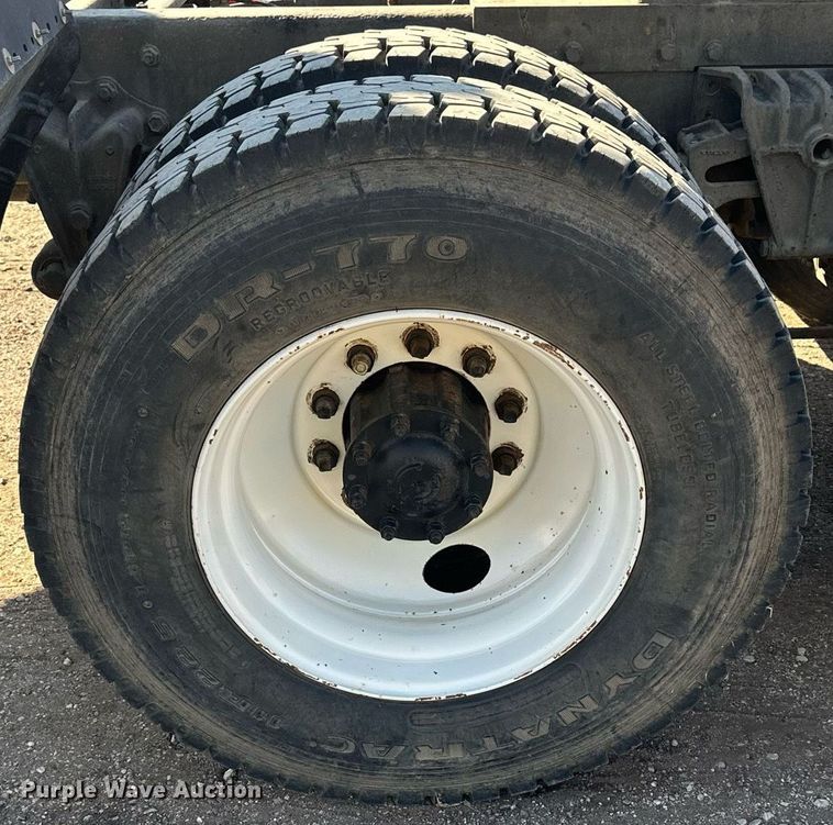 image for item LN9395 1989 White GMC Aero WIA  semi truck